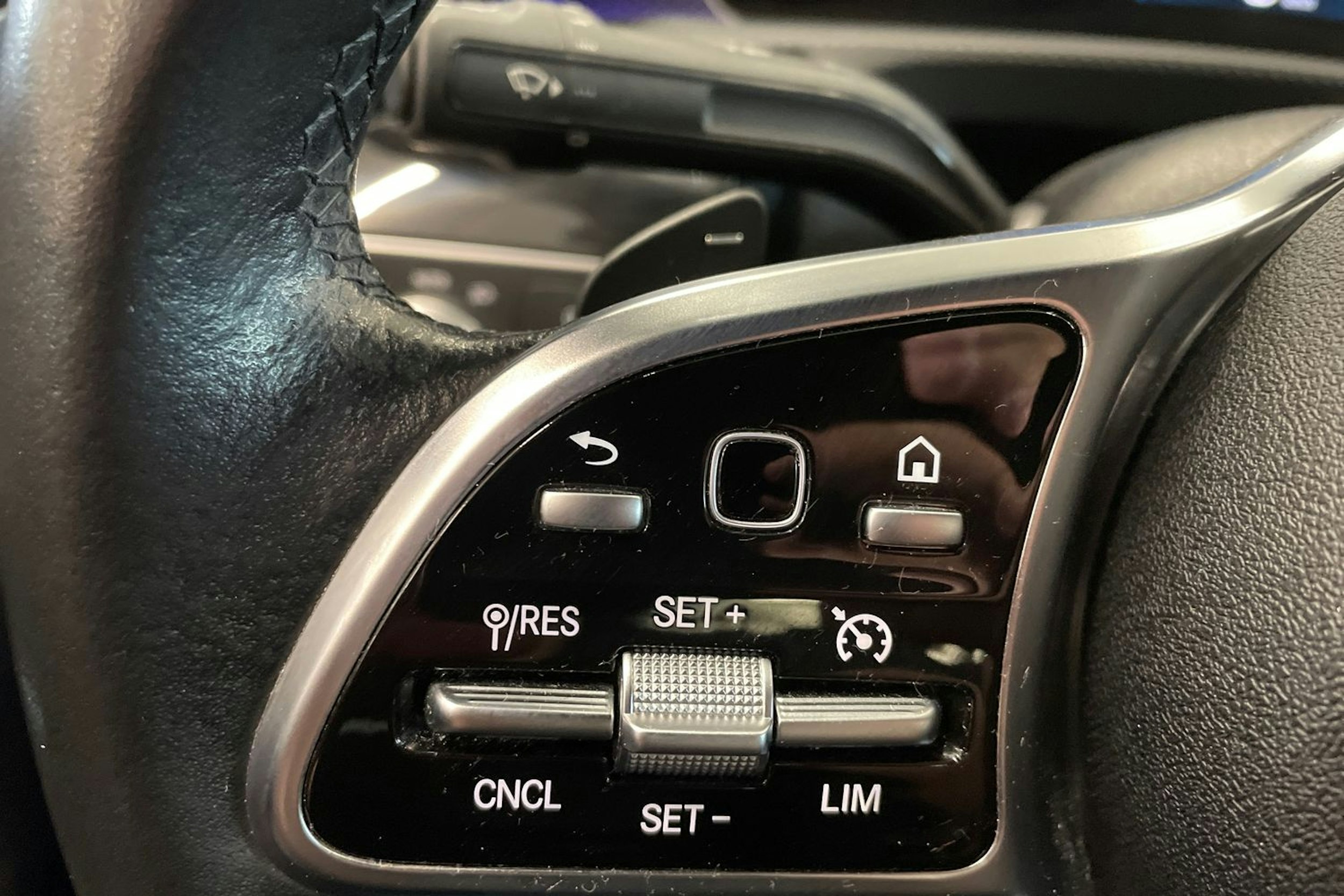 harmaa Mercedes-Benz A 2020 kuva 17.