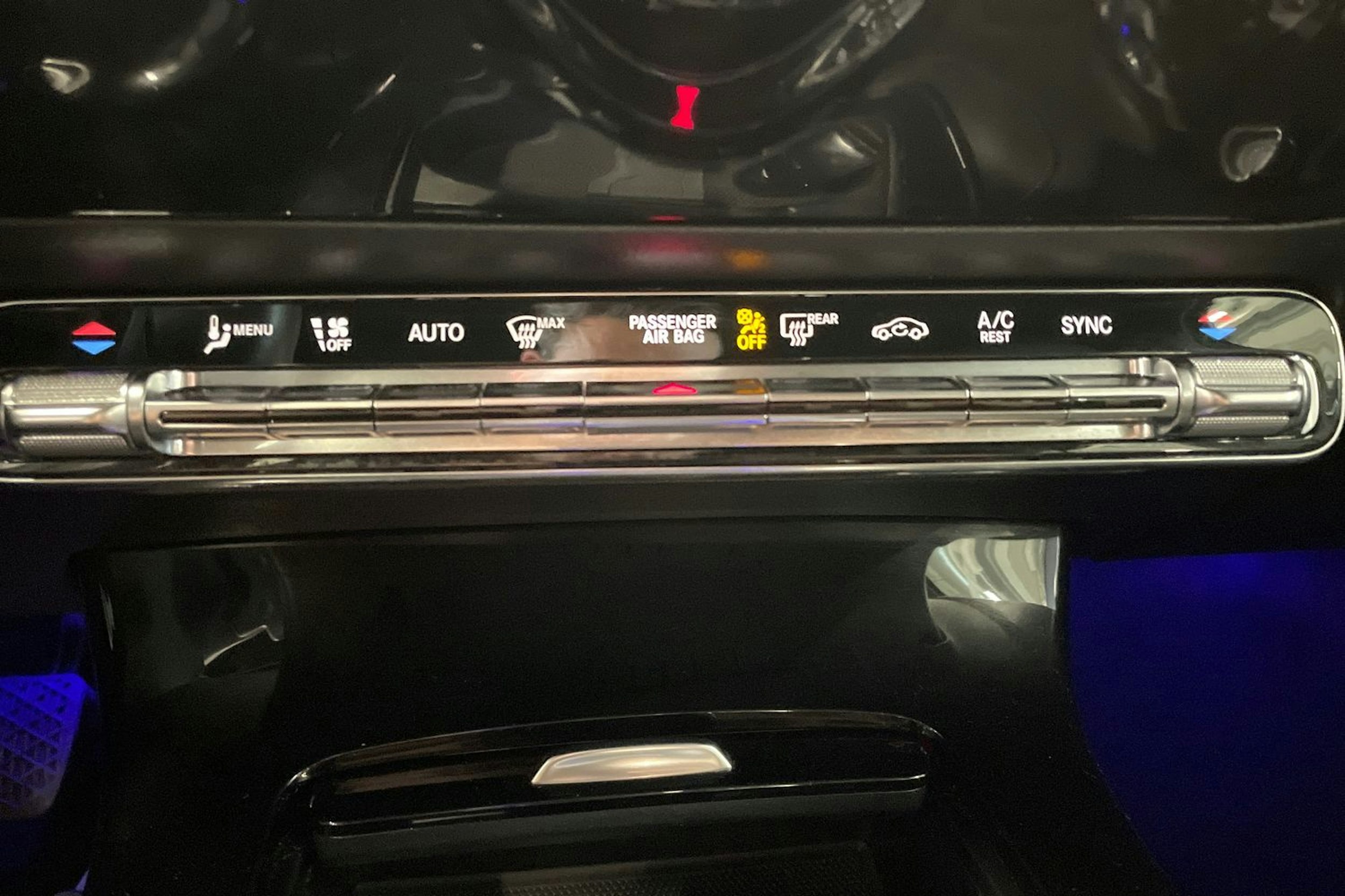 harmaa Mercedes-Benz A 2020 kuva 28.