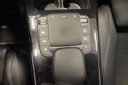 harmaa Mercedes-Benz A 2020 kuva 29.