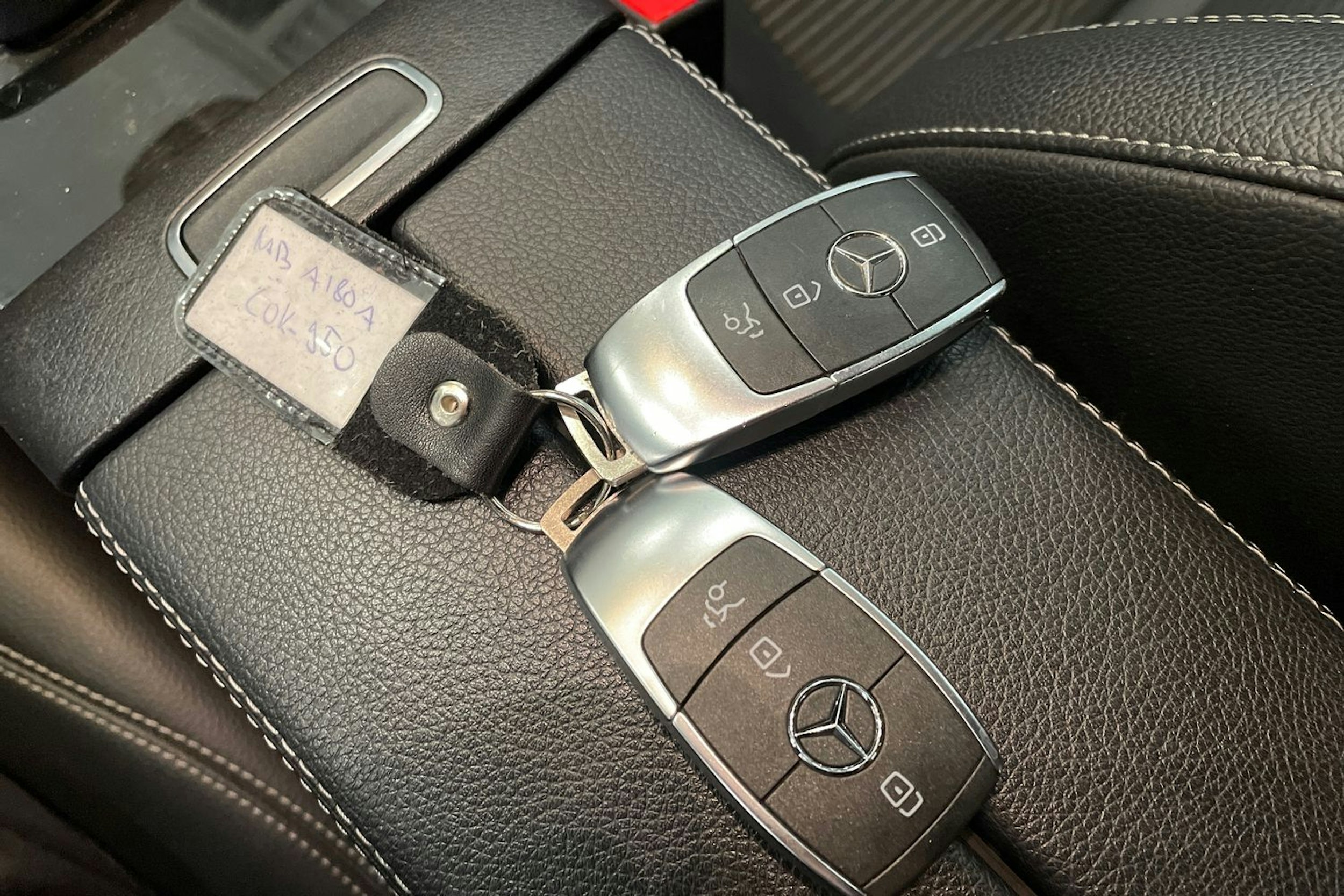 harmaa Mercedes-Benz A 2020 kuva 34.