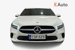 valkoinen Mercedes-Benz A 2020 kuva 4.