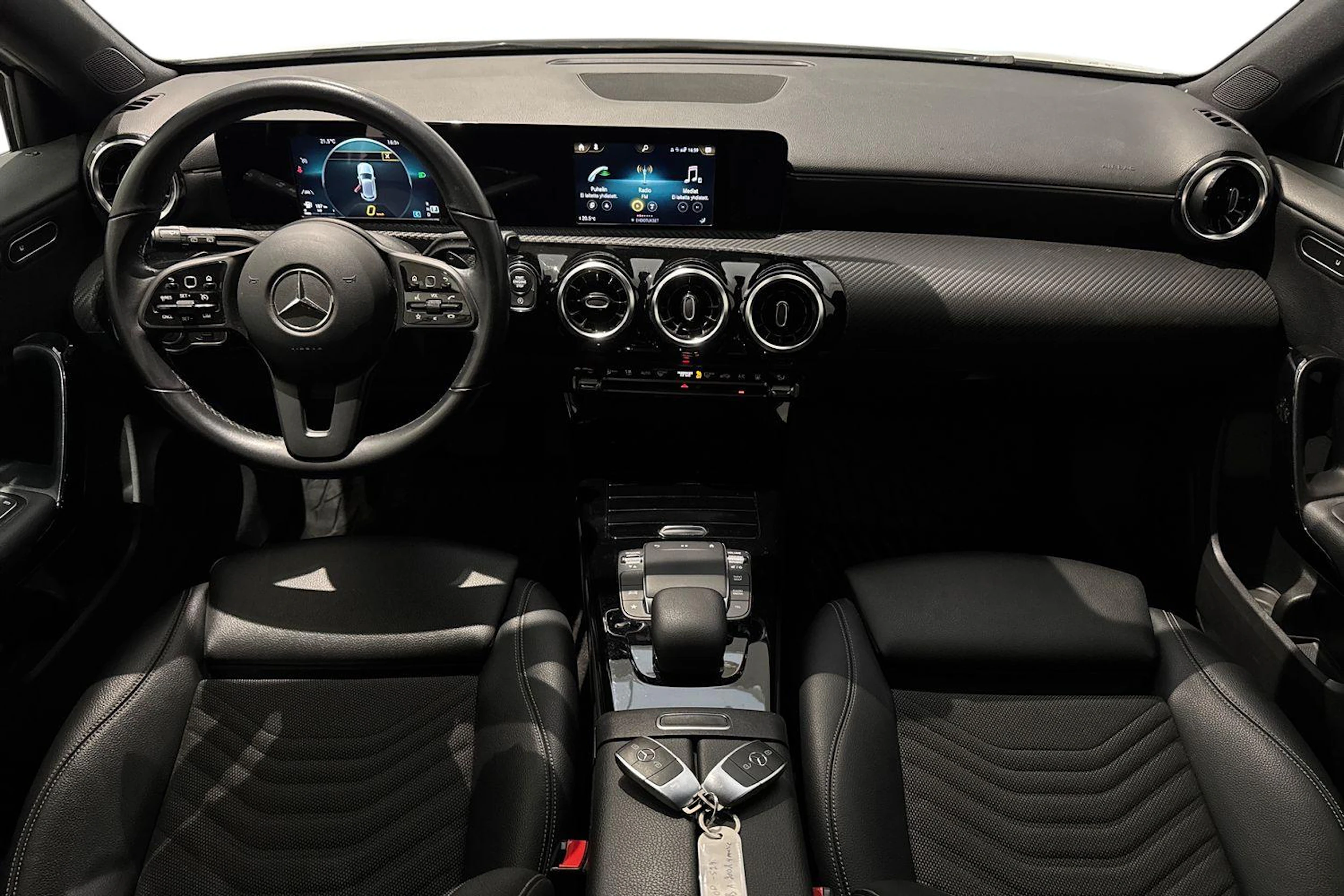 valkoinen Mercedes-Benz A 2020 kuva 7.