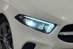valkoinen Mercedes-Benz A 2020 kuva 12.