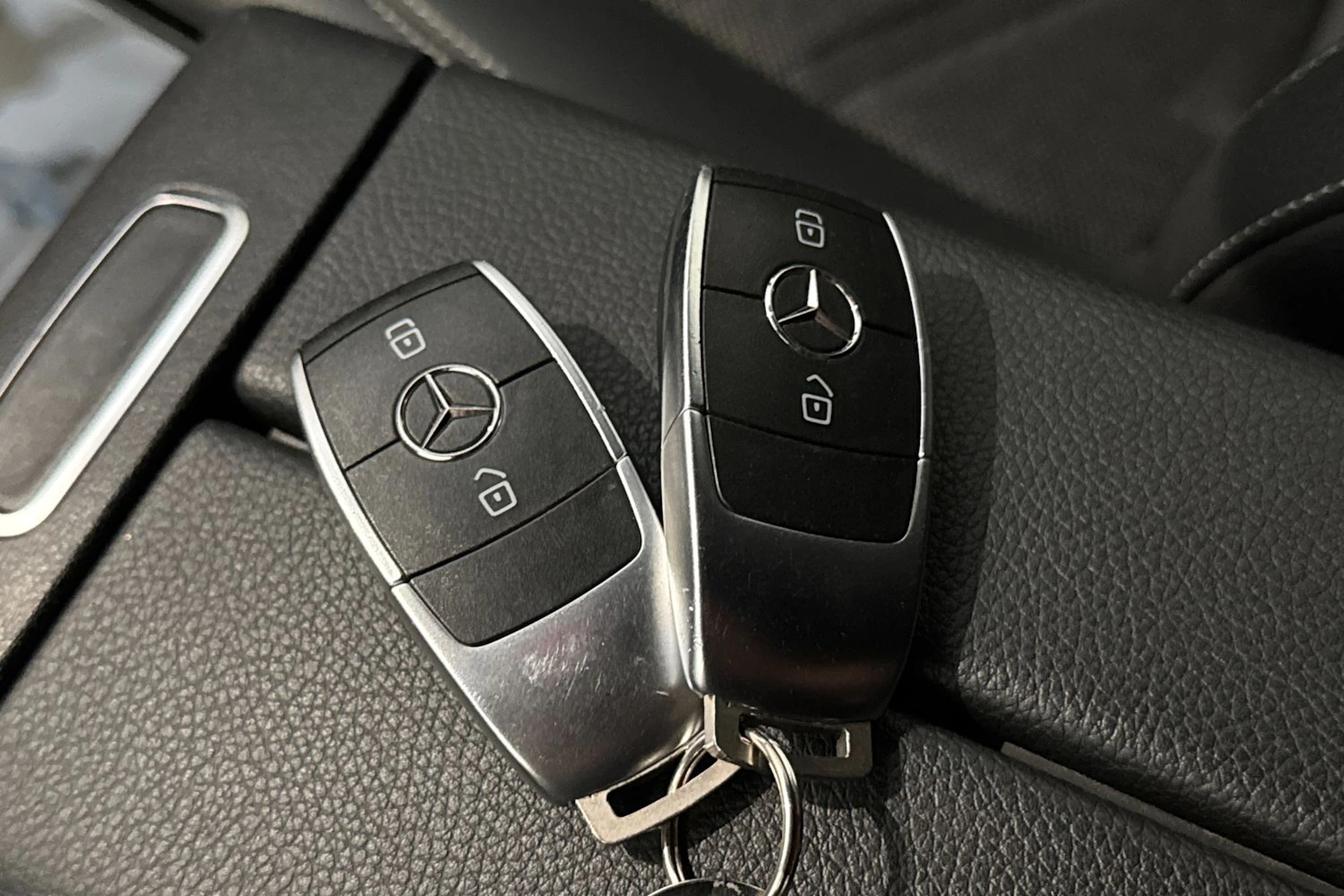 valkoinen Mercedes-Benz A 2020 kuva 27.