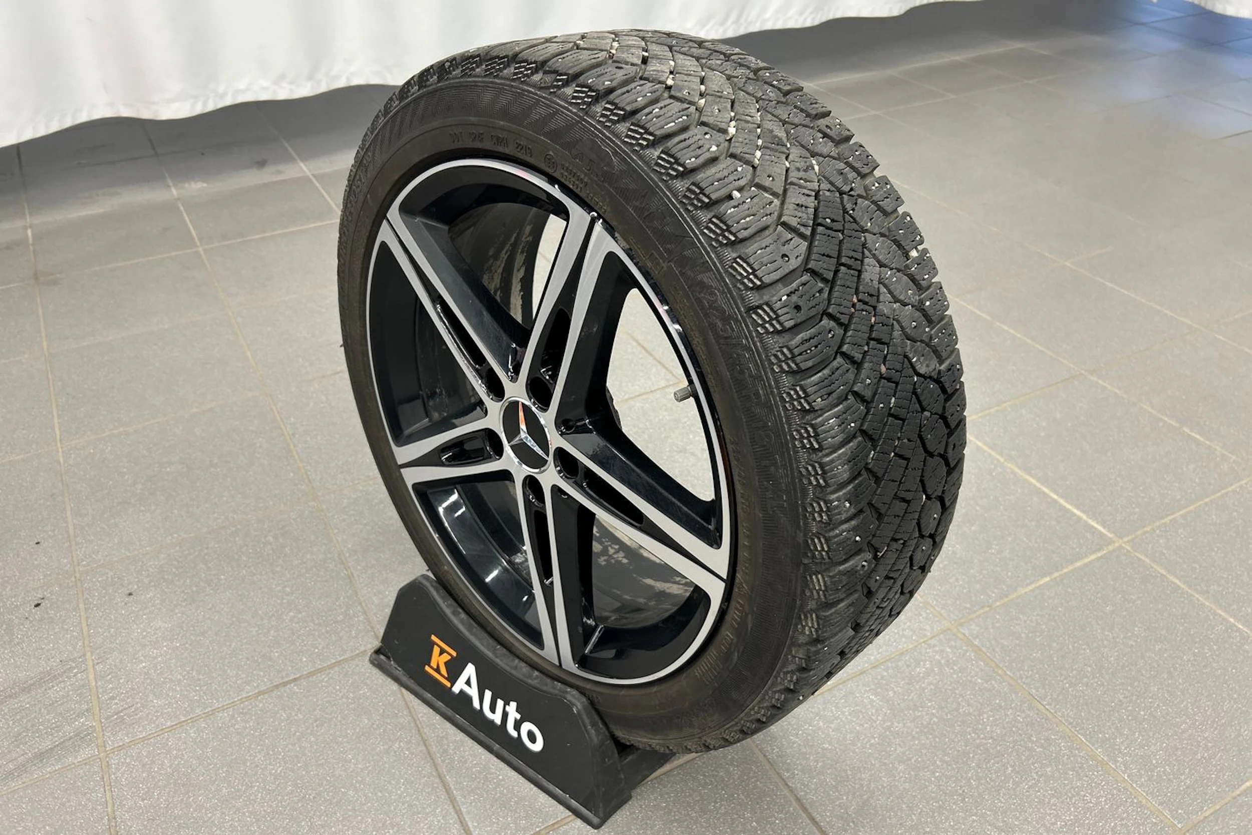 harmaa Mercedes-Benz A 2020 kuva 13.