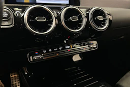 harmaa Mercedes-Benz A 2020 kuva 22.