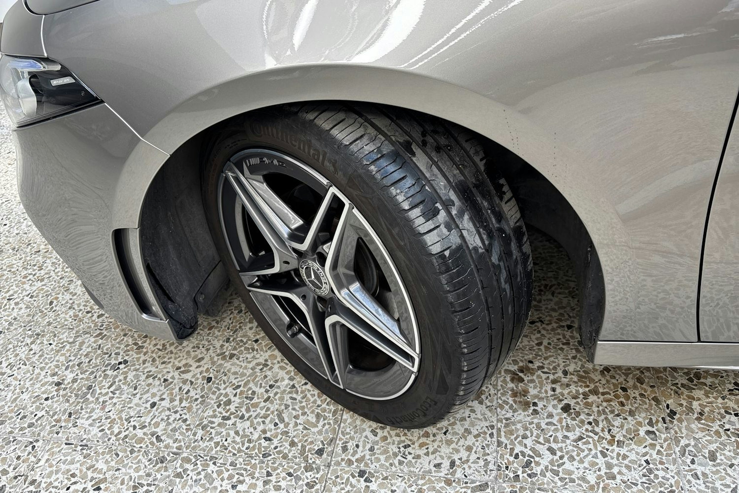 harmaa Mercedes-Benz A 2020 kuva 13.