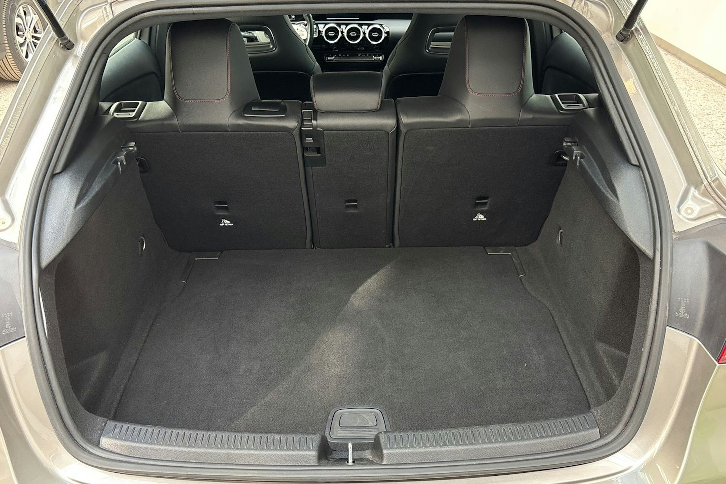 harmaa Mercedes-Benz A 2020 kuva 14.