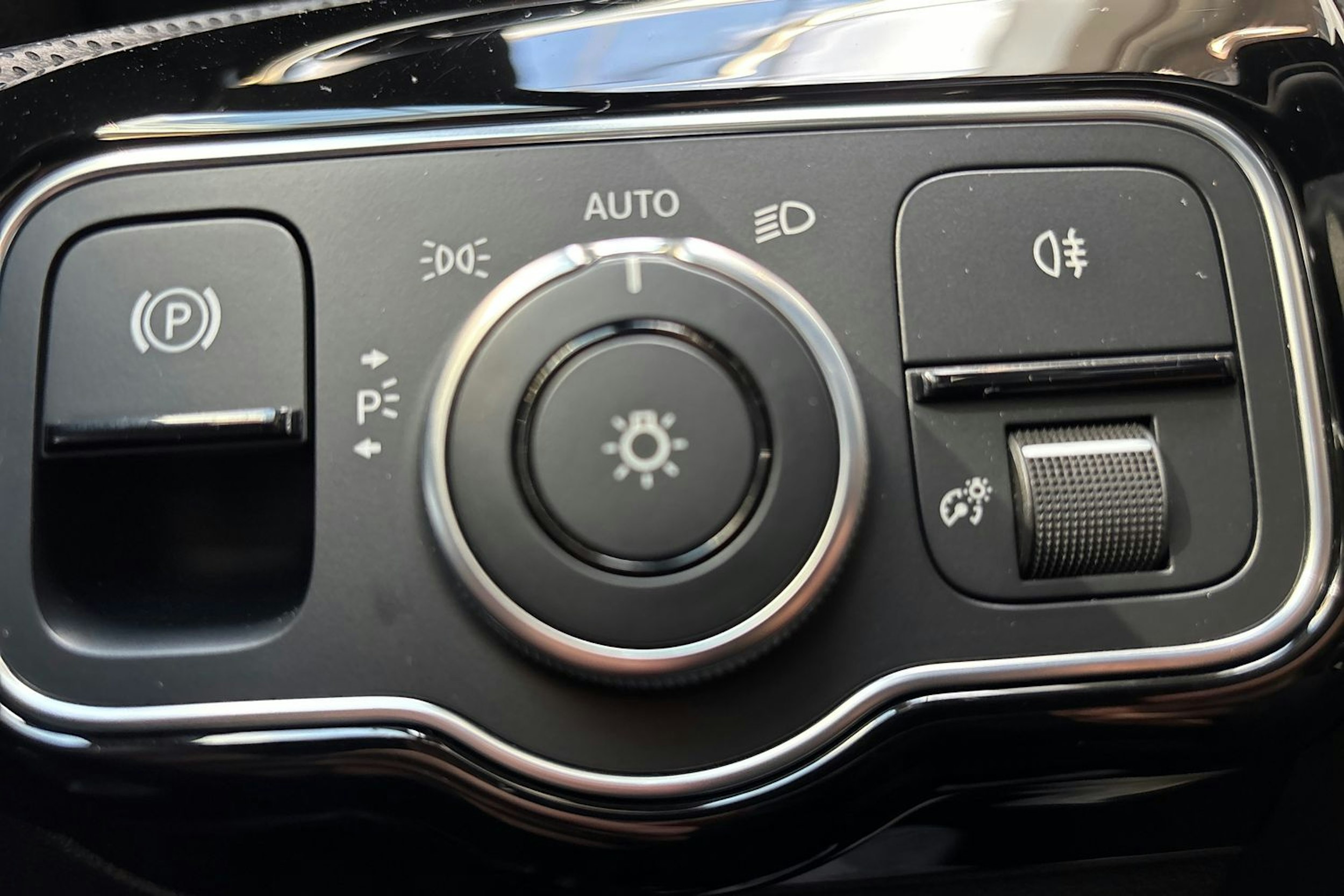 harmaa Mercedes-Benz A 2020 kuva 18.