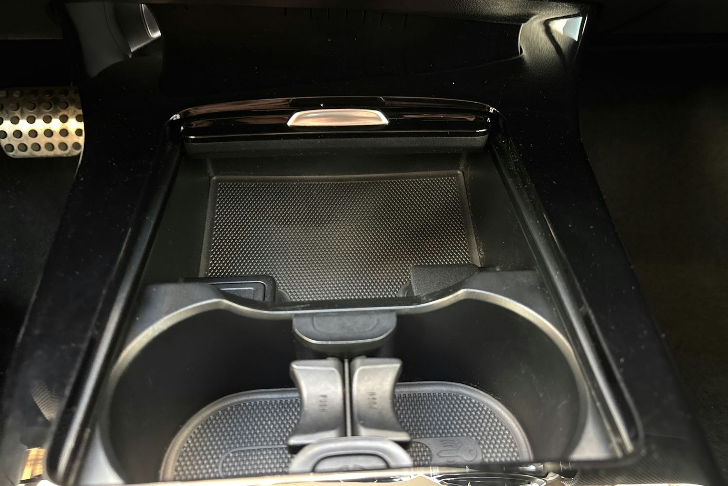 harmaa Mercedes-Benz A 2020 kuva 24.