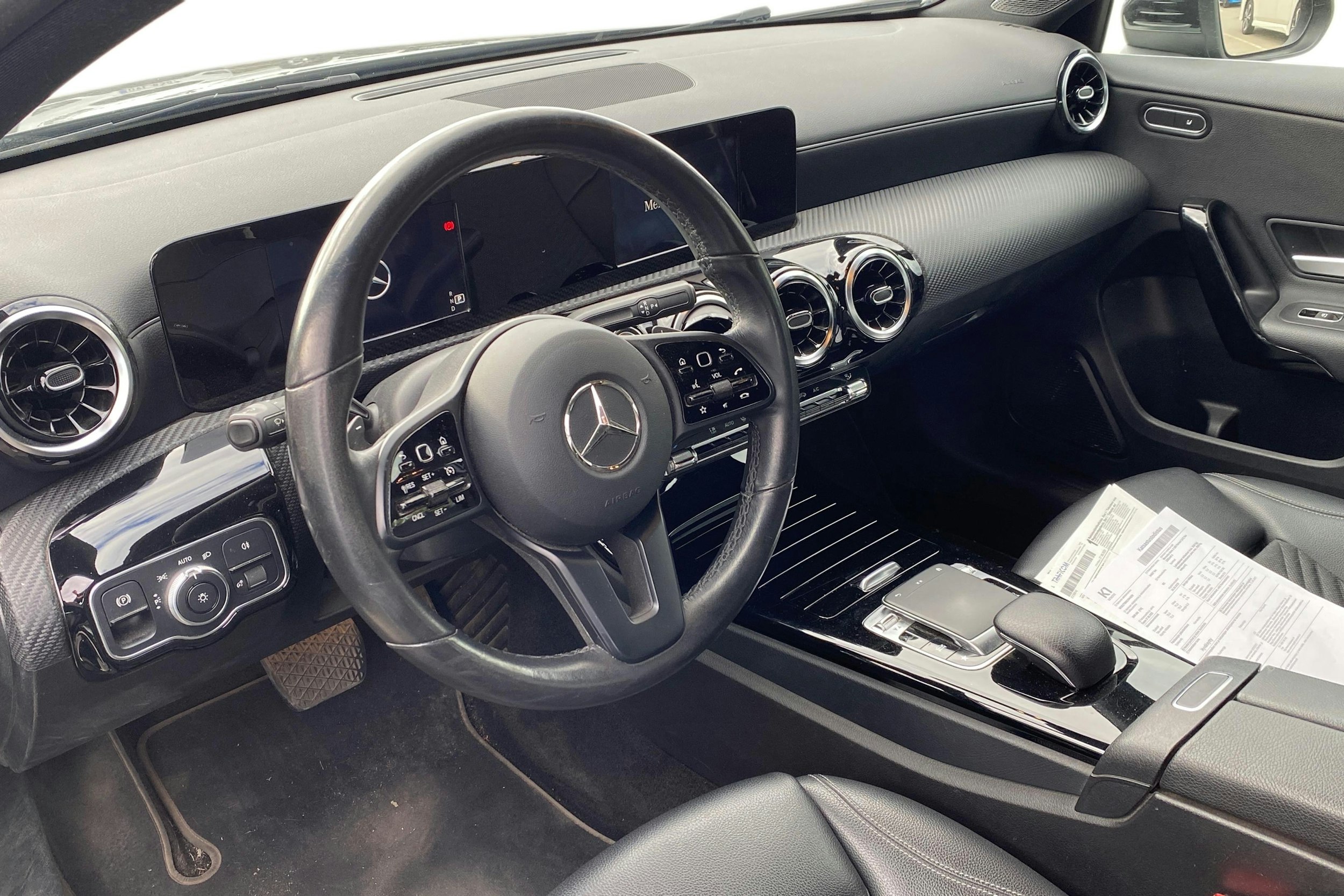 musta Mercedes-Benz A 2020 kuva 3.