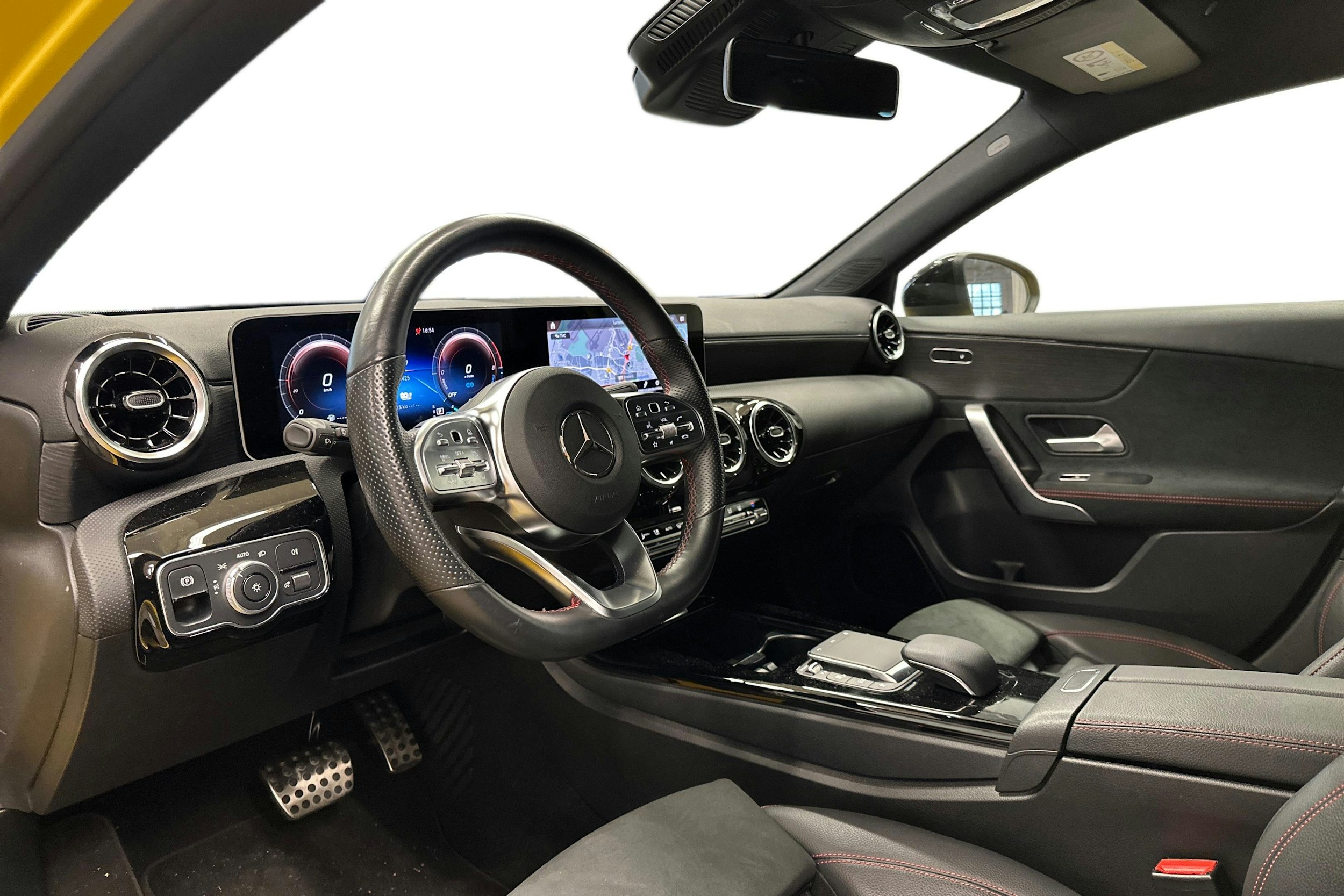 keltainen Mercedes-Benz A 2020 kuva 3.