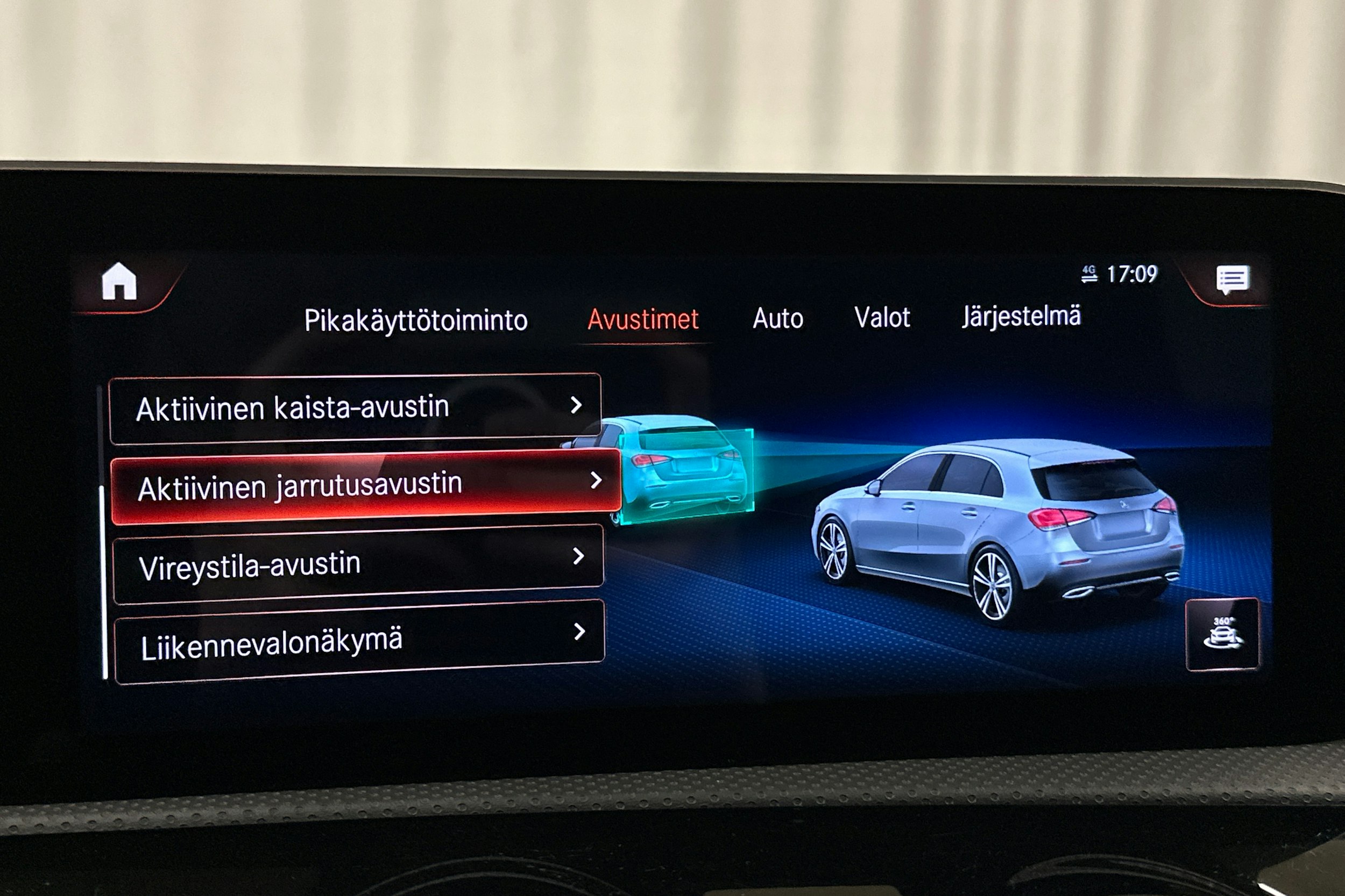 keltainen Mercedes-Benz A 2020 kuva 24.