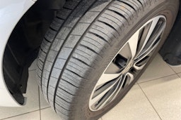 Harmaa Mercedes-Benz A 2020 kuva 13.