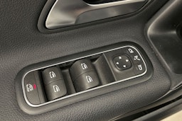 Harmaa Mercedes-Benz A 2020 kuva 14.