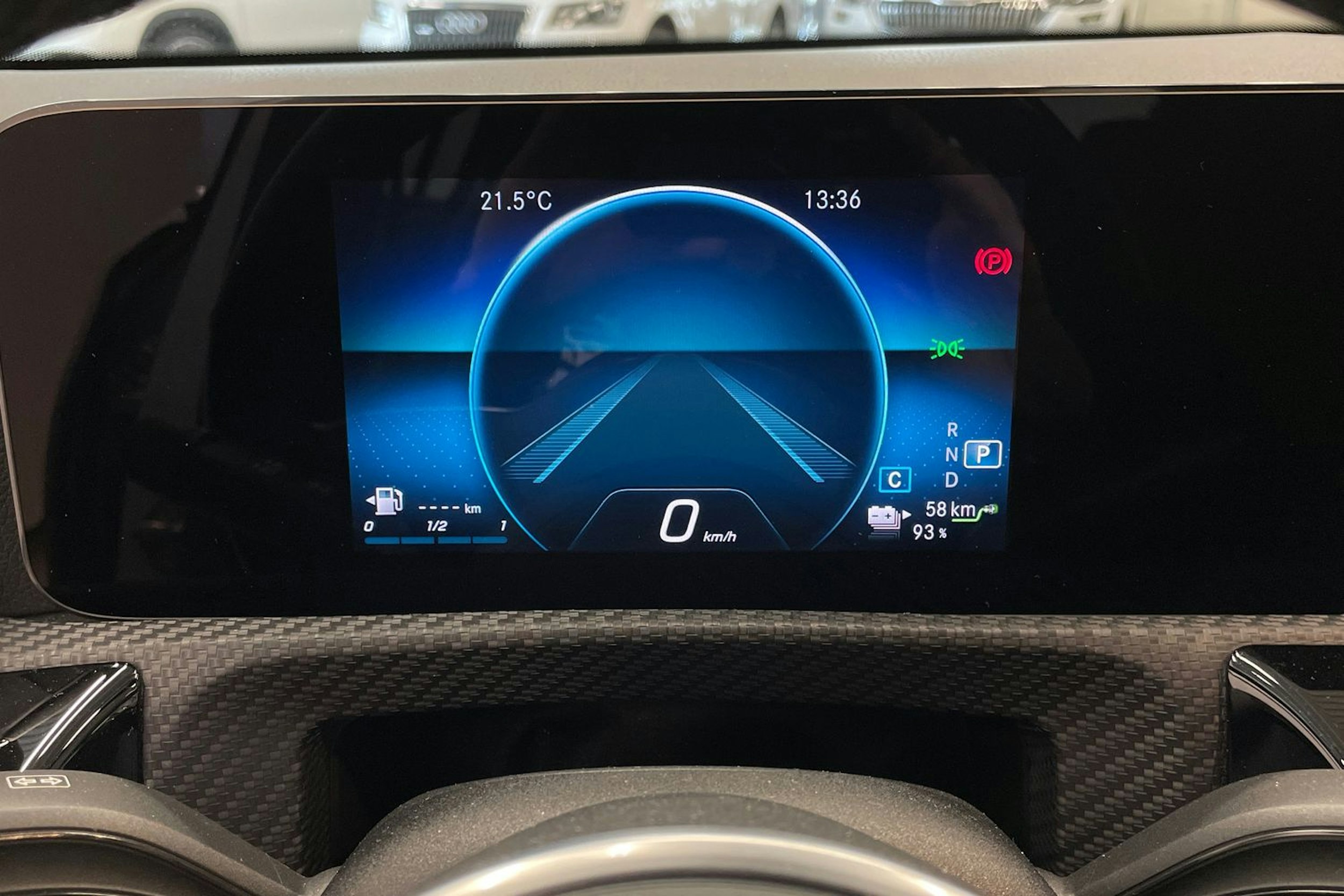 Harmaa Mercedes-Benz A 2020 kuva 18.