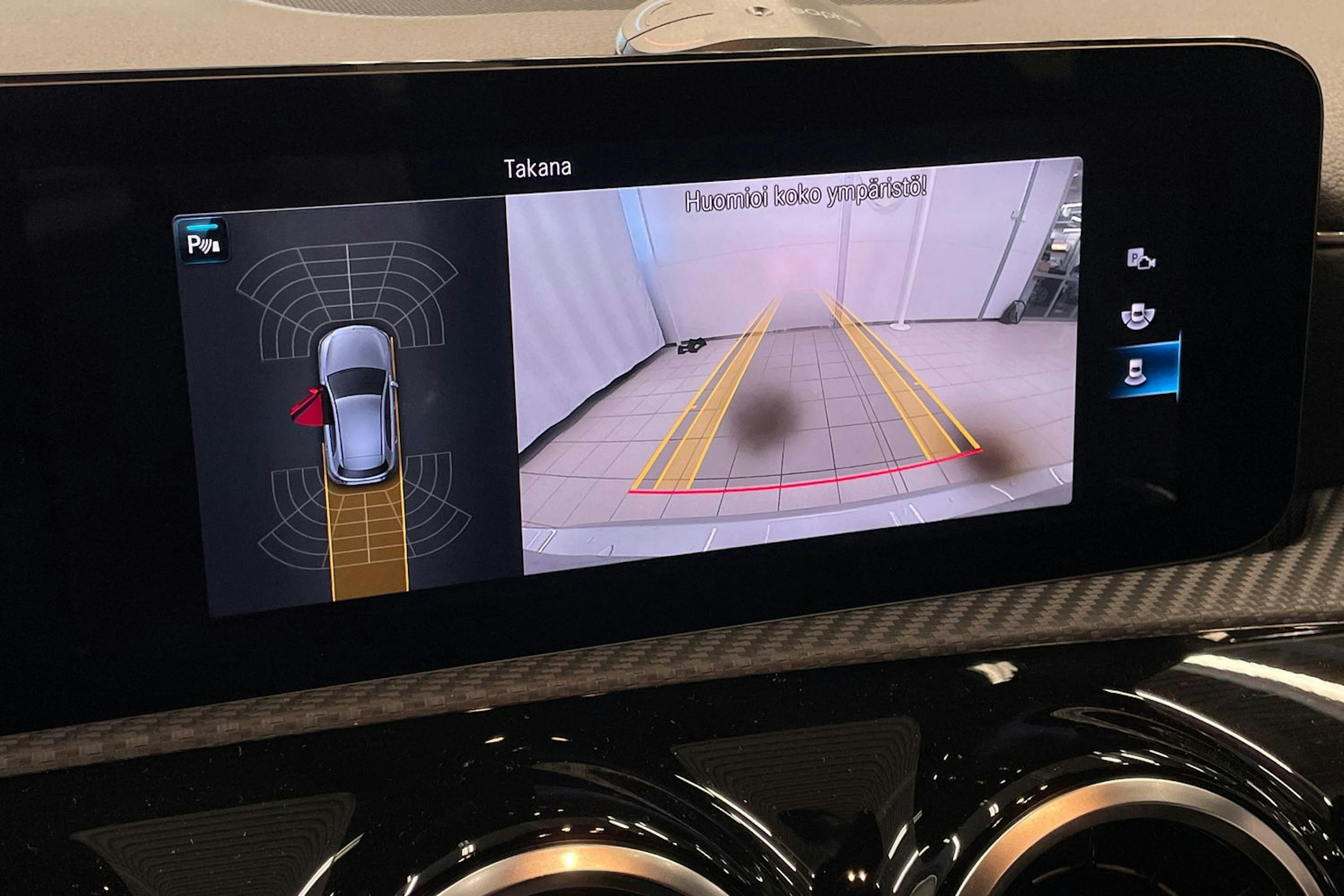 Harmaa Mercedes-Benz A 2020 kuva 22.