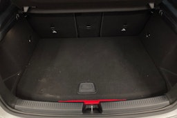 Harmaa Mercedes-Benz A 2020 kuva 24.