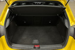 keltainen Mercedes-Benz A 2020 kuva 14.