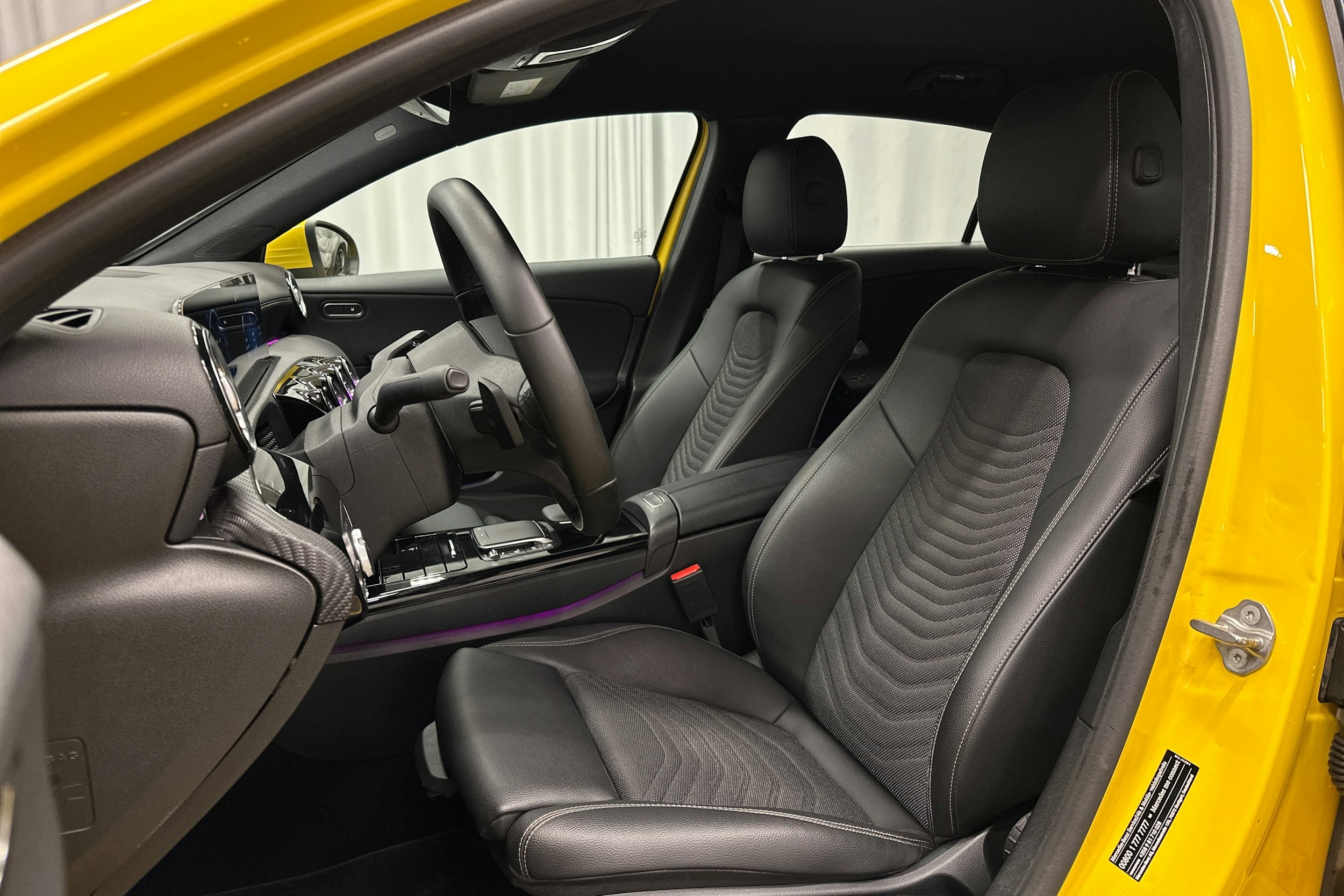 keltainen Mercedes-Benz A 2020 kuva 15.