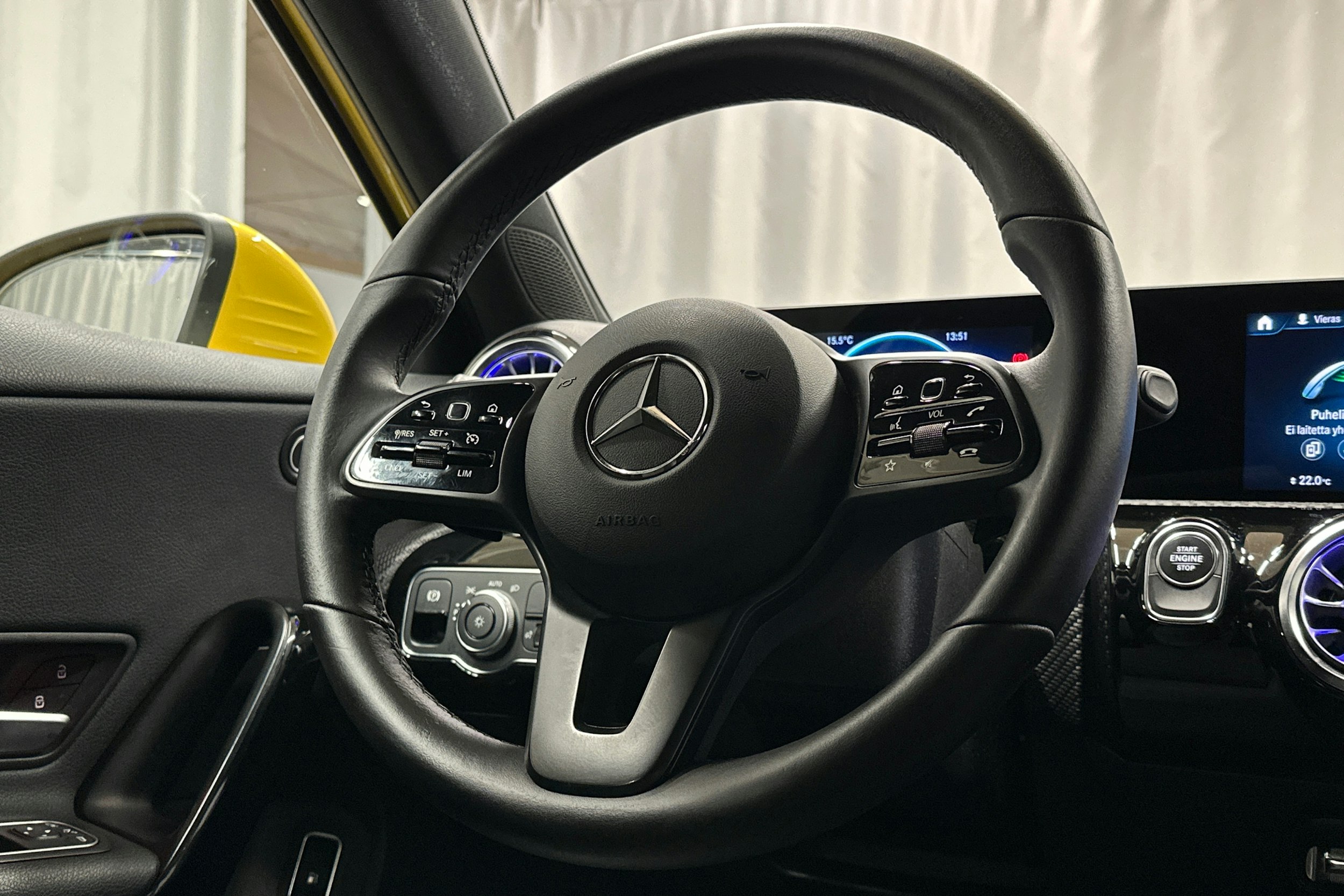 keltainen Mercedes-Benz A 2020 kuva 16.