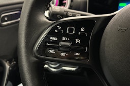 keltainen Mercedes-Benz A 2020 kuva 17.