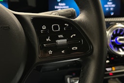 keltainen Mercedes-Benz A 2020 kuva 18.