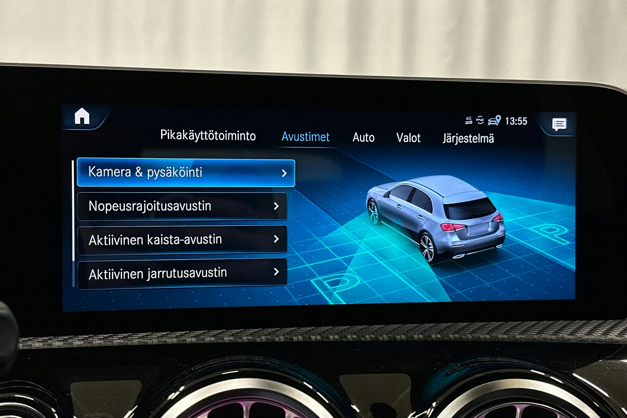 keltainen Mercedes-Benz A 2020 kuva 24.