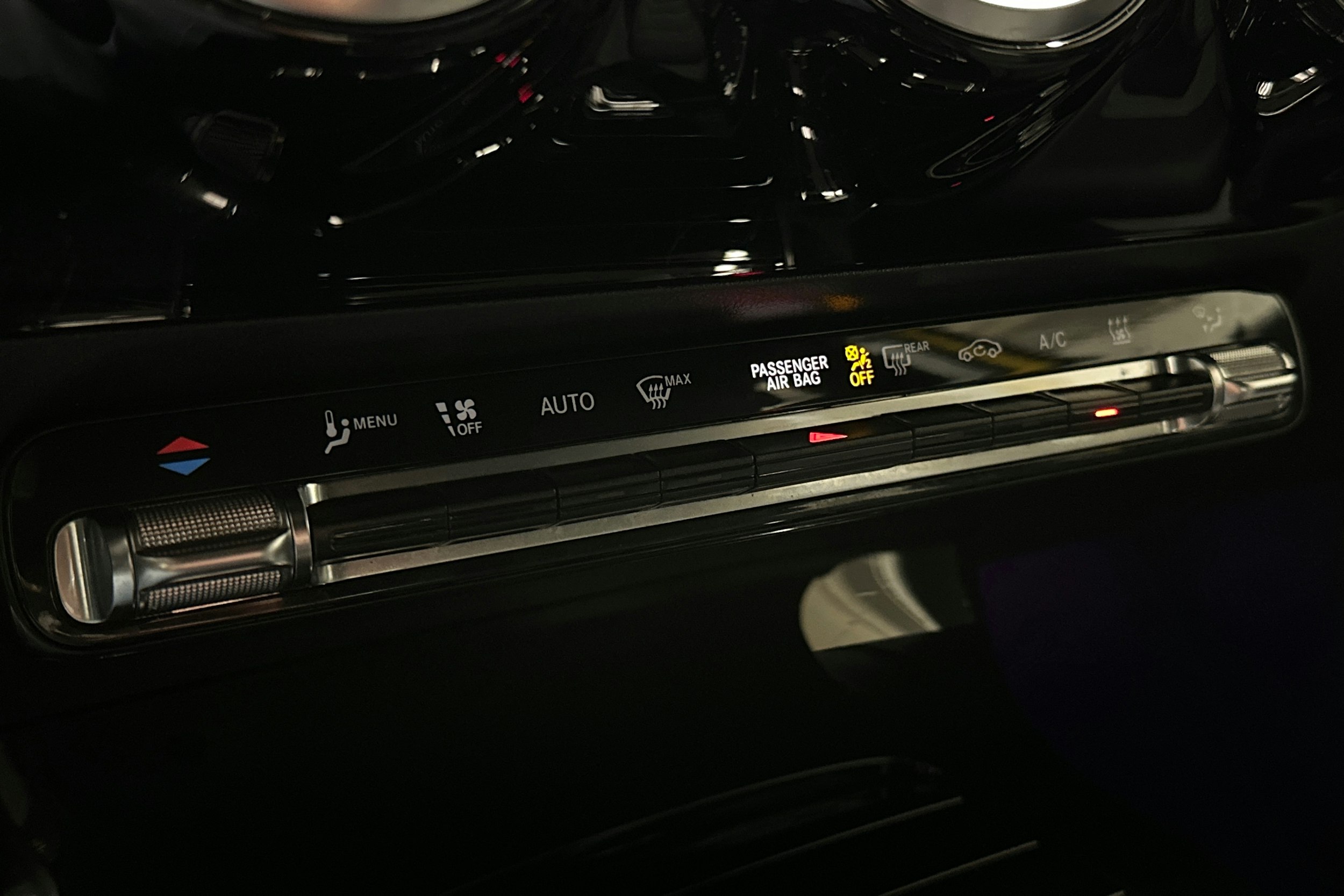 keltainen Mercedes-Benz A 2020 kuva 28.