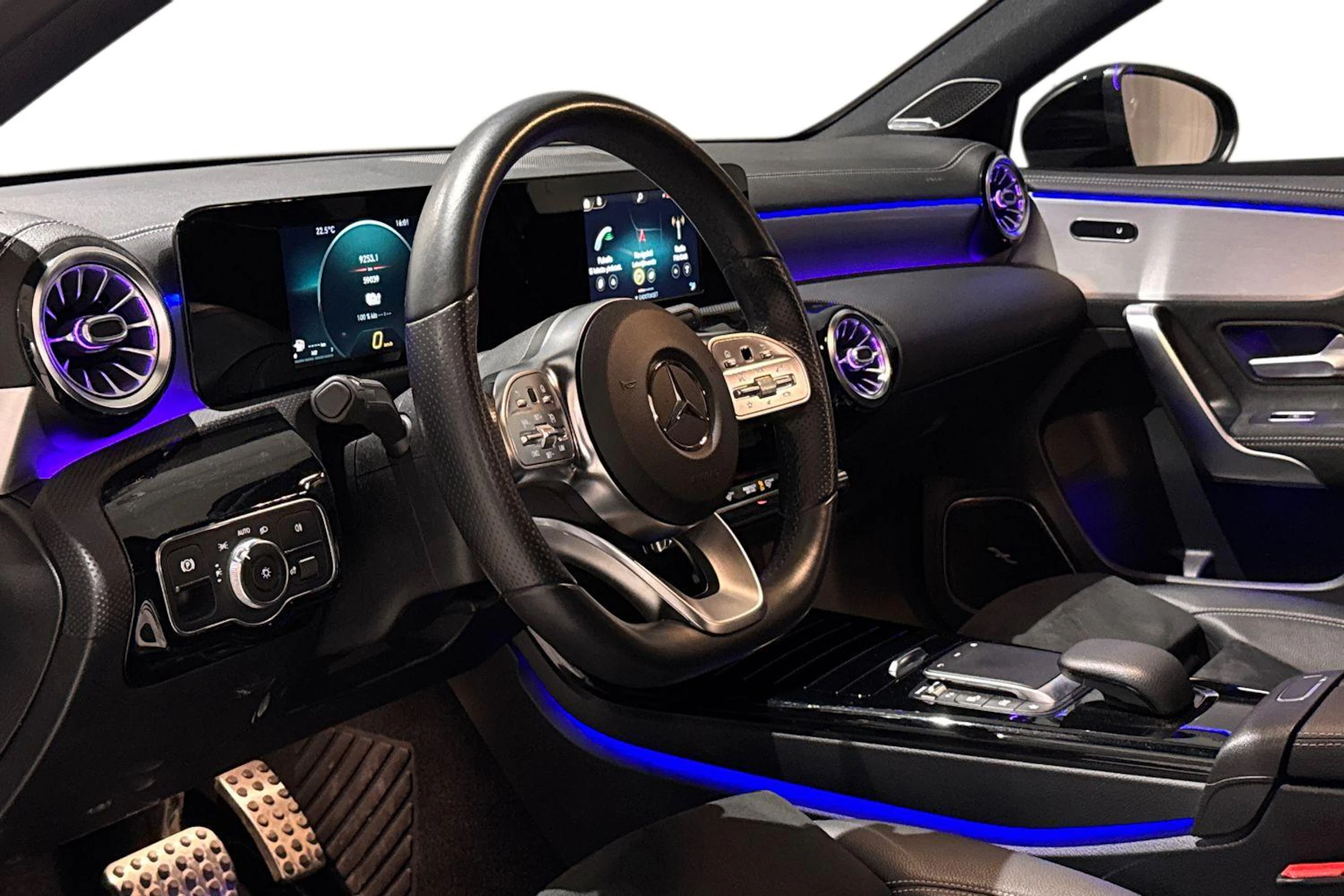 musta Mercedes-Benz A 2020 kuva 8.