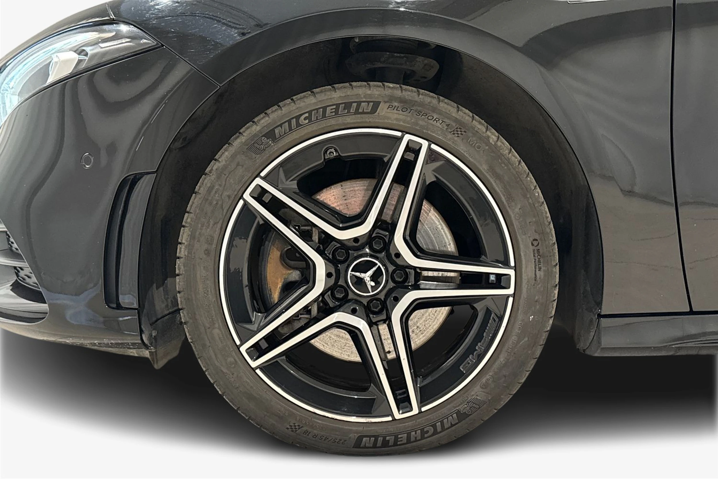 musta Mercedes-Benz A 2020 kuva 12.