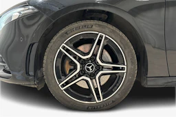 musta Mercedes-Benz A 2020 kuva 12.