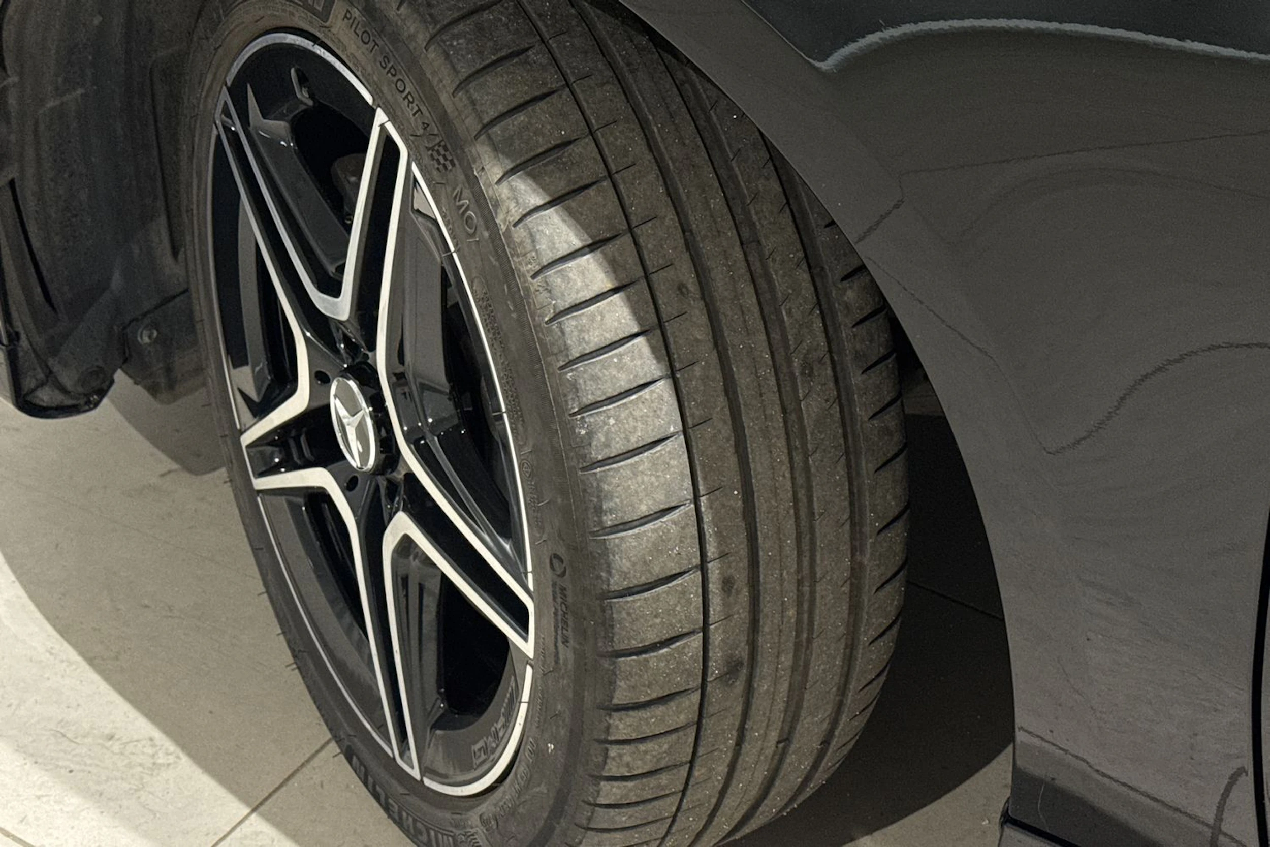 musta Mercedes-Benz A 2020 kuva 13.