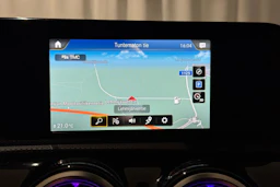 musta Mercedes-Benz A 2020 kuva 24.