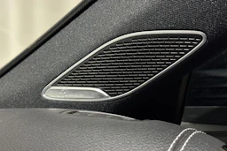 musta Mercedes-Benz A 2020 kuva 31.