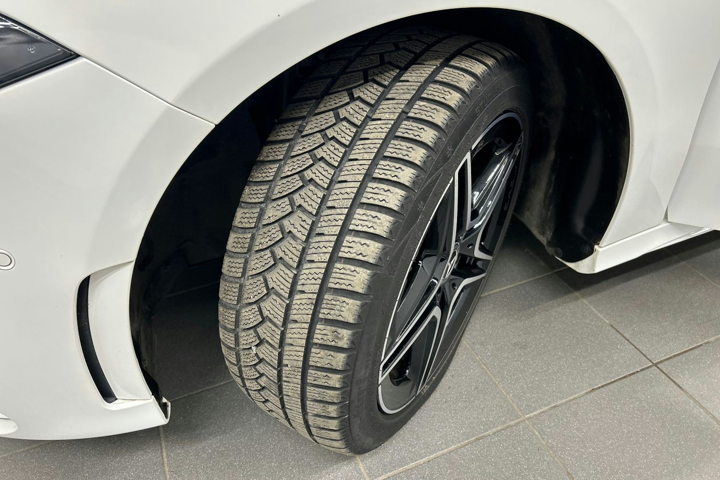 valkoinen Mercedes-Benz A 2020 kuva 10.