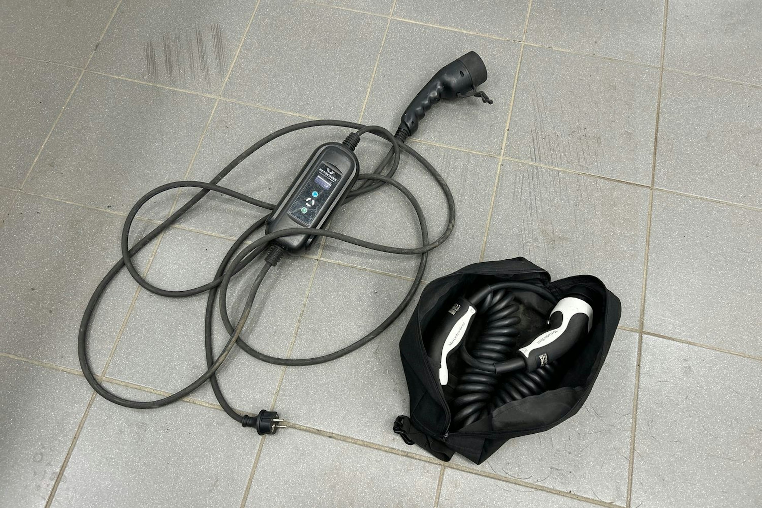 valkoinen Mercedes-Benz A 2020 kuva 14.