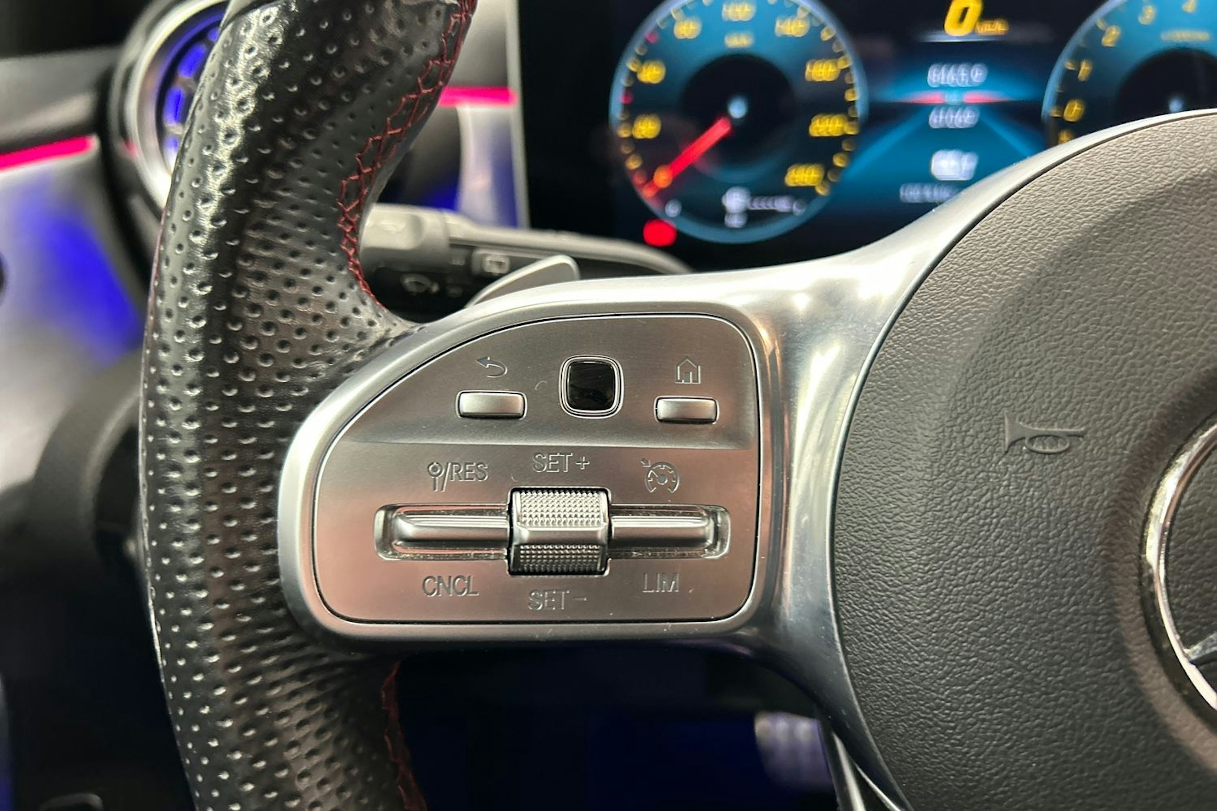 valkoinen Mercedes-Benz A 2020 kuva 17.