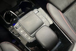 valkoinen Mercedes-Benz A 2020 kuva 23.