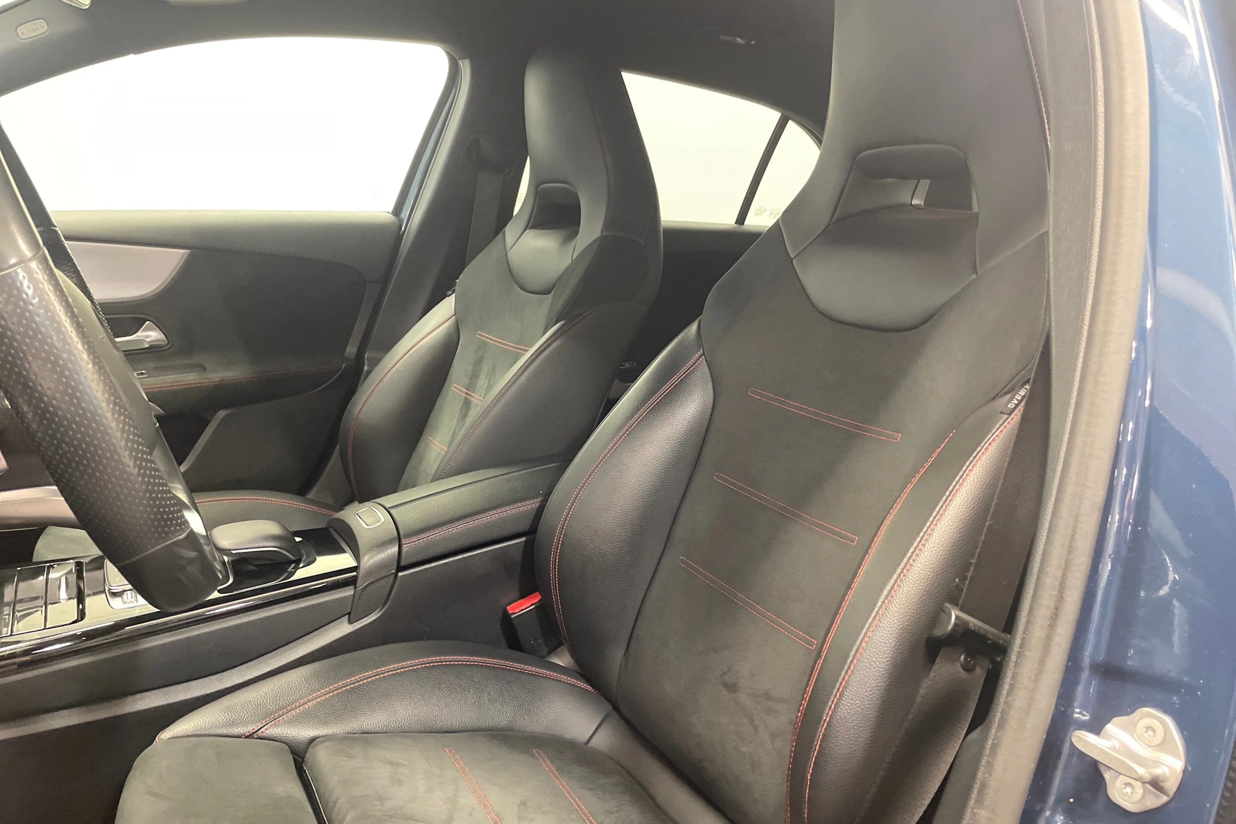 met. sininen Mercedes-Benz A 2020 kuva 13.