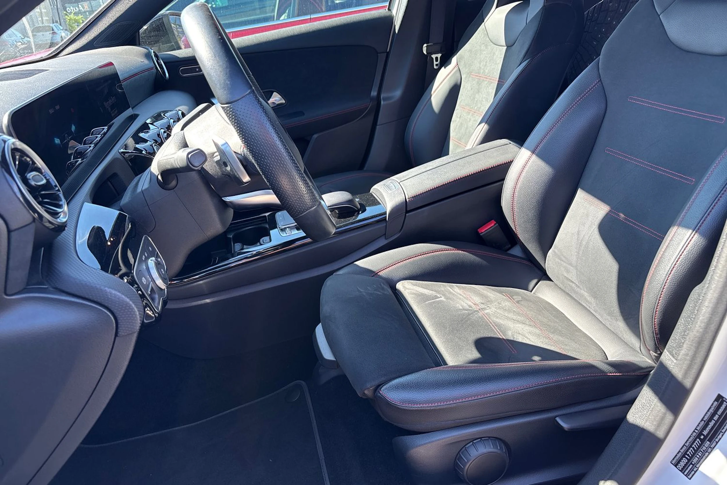 Valkoinen Mercedes-Benz A 2020 kuva 5.