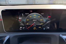 Valkoinen Mercedes-Benz A 2020 kuva 7.