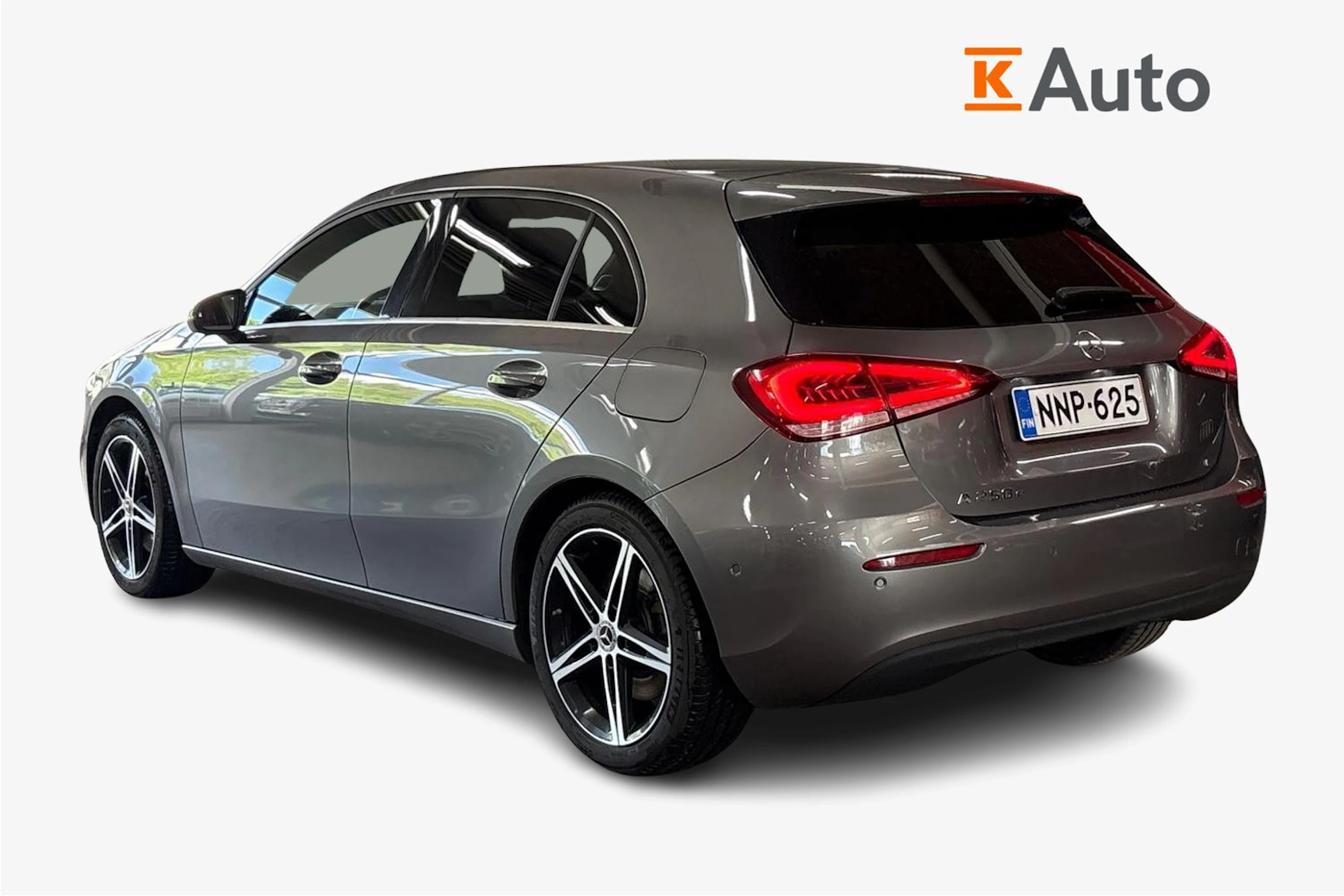 harmaa Mercedes-Benz A 2020 kuva 3.