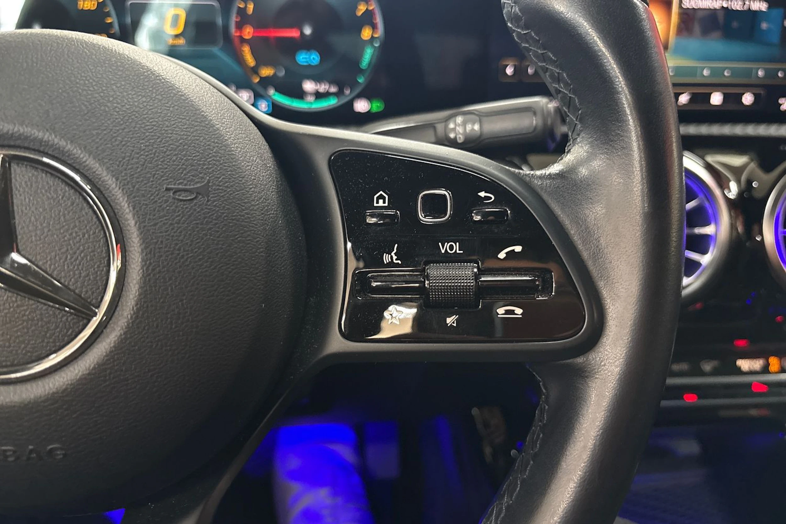 harmaa Mercedes-Benz A 2020 kuva 18.