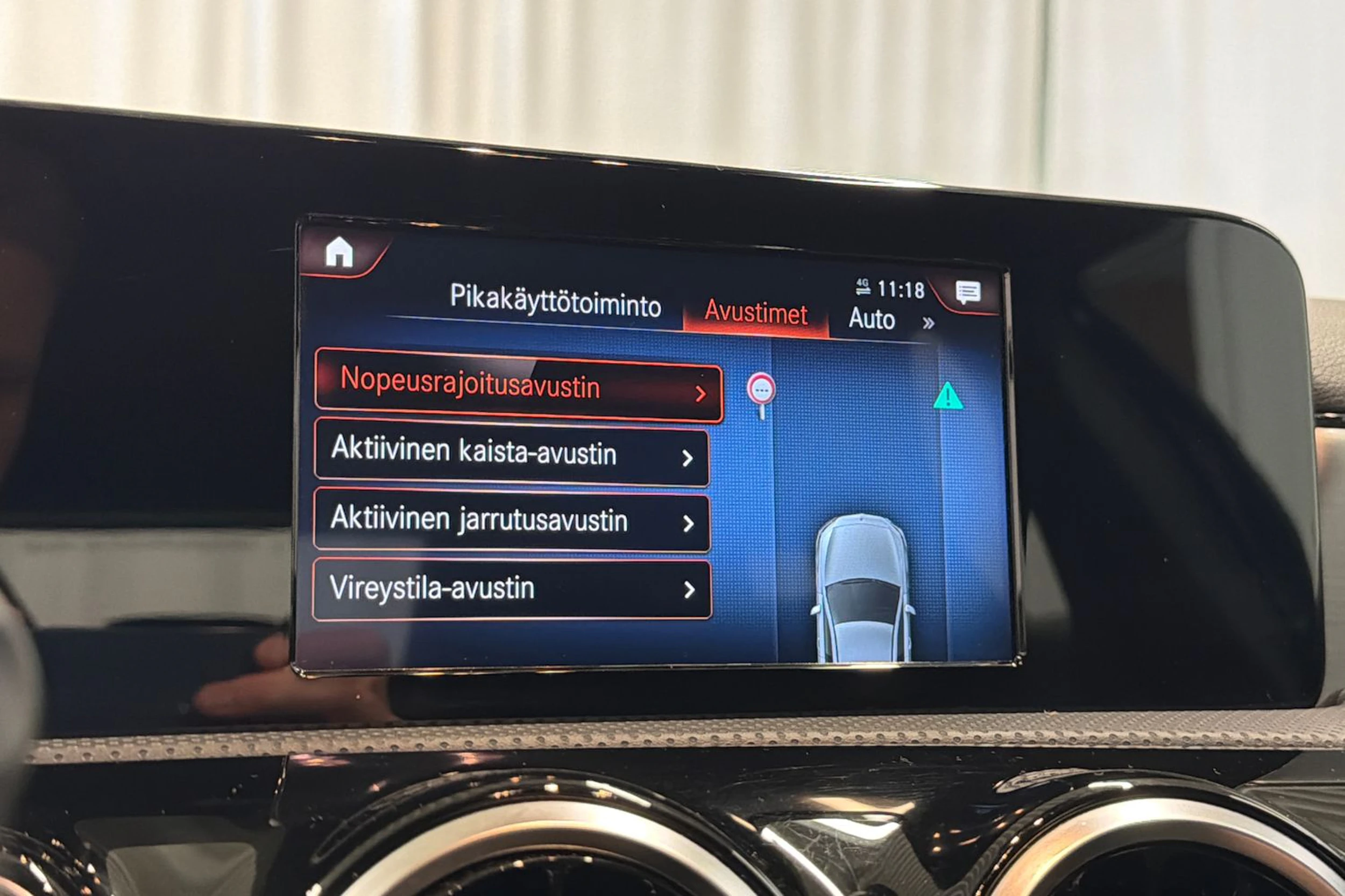 musta Mercedes-Benz A 2020 kuva 20.