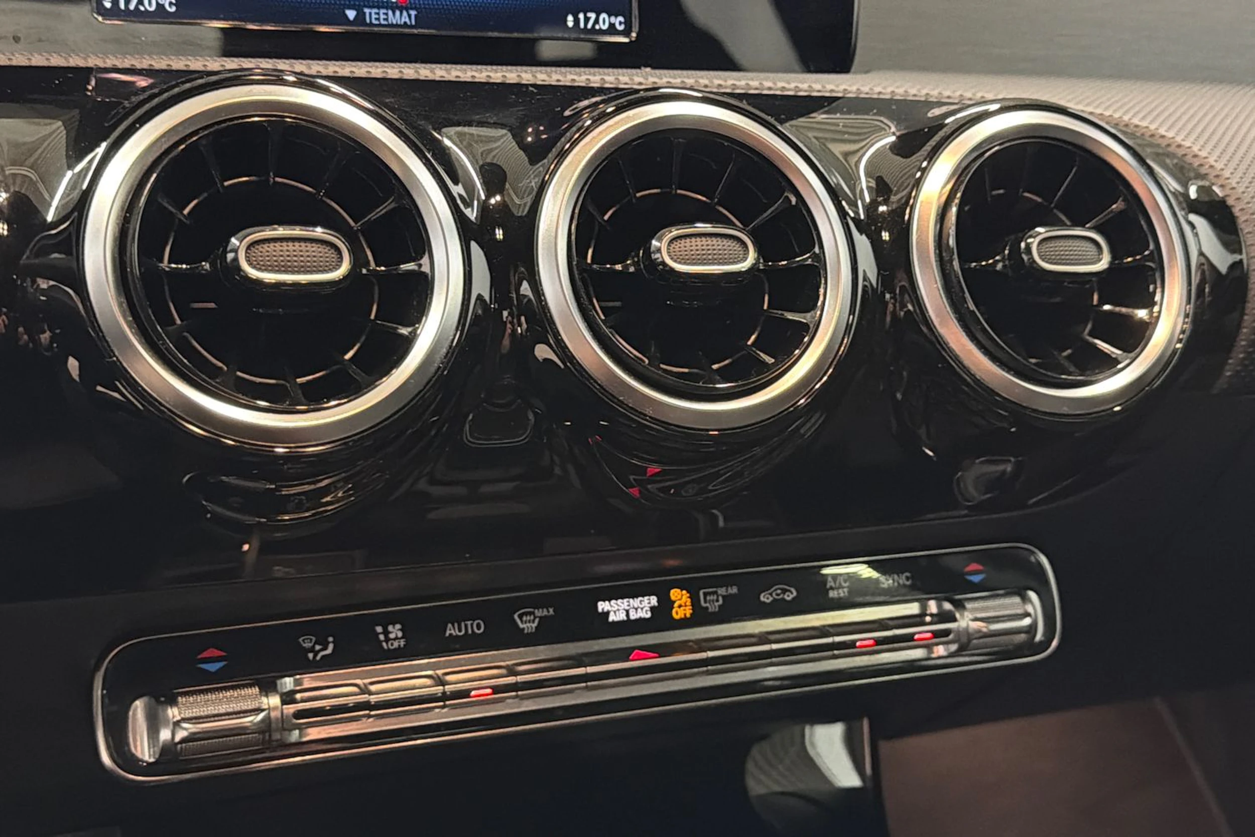 musta Mercedes-Benz A 2020 kuva 21.