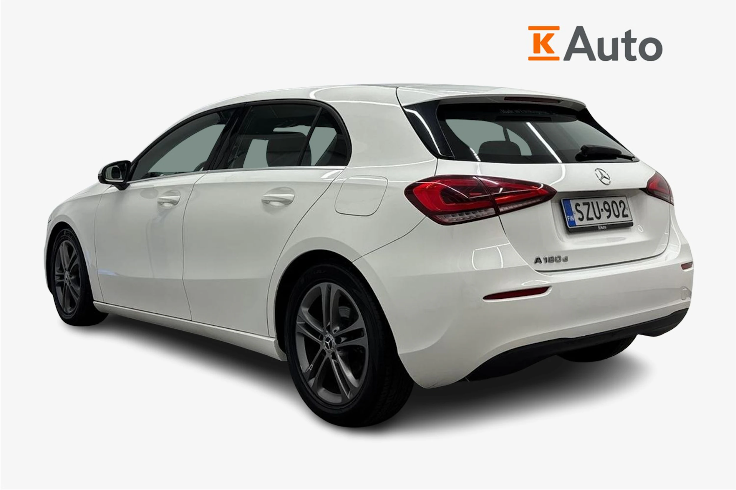 valkoinen Mercedes-Benz A 2020 kuva 2.