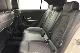 valkoinen Mercedes-Benz A 2020 kuva 8.