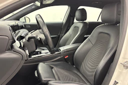 valkoinen Mercedes-Benz A 2020 kuva 11.