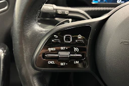 valkoinen Mercedes-Benz A 2020 kuva 13.